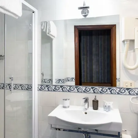 Hotel Welcome House à Rome Extérieur photo